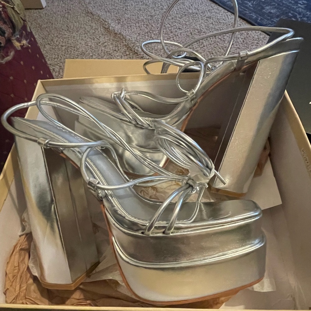 New Public desire heels